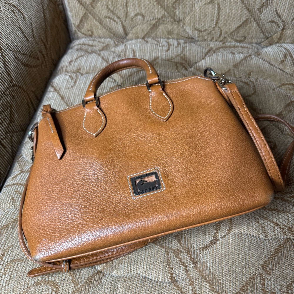 Vintage Dooney & Bourke Brown Pebbled Leather‎ Satchel Crossbody - 9.5”x8”x3.5”